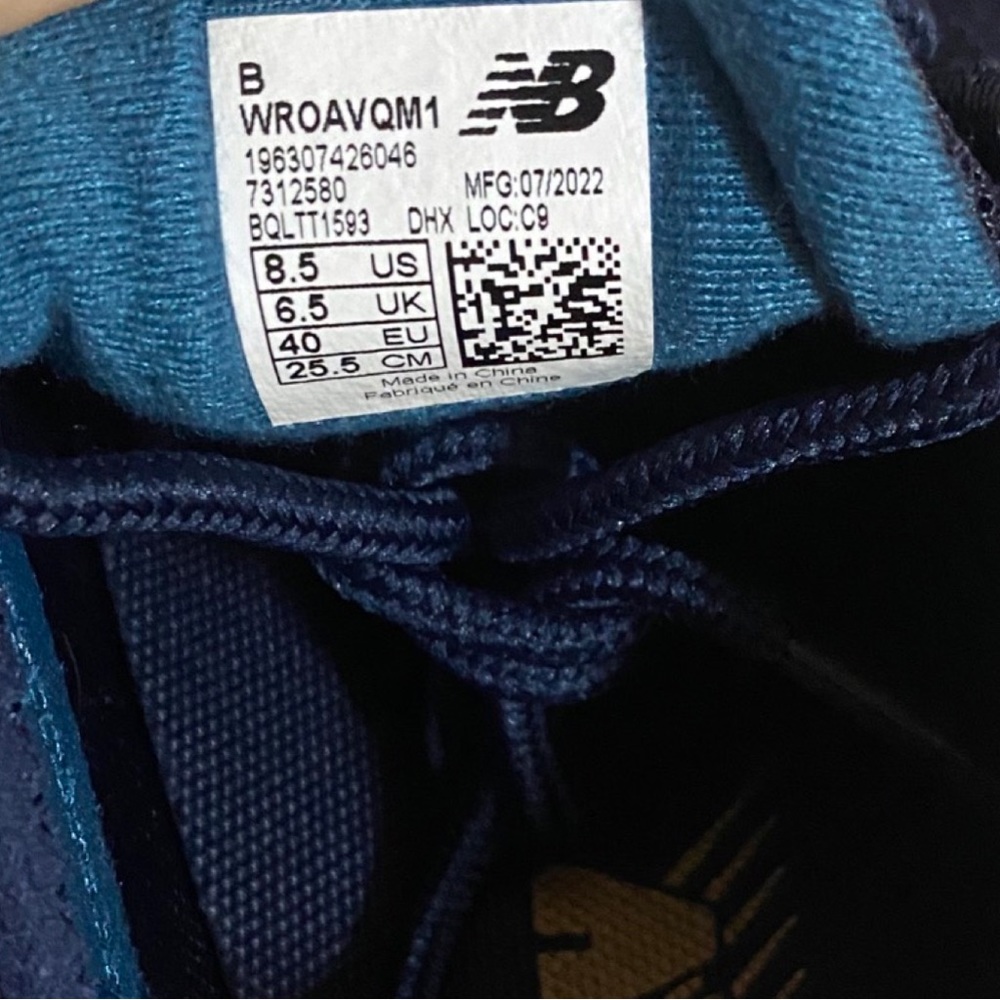 New Balance Women's Athletic Shoes - Navy and Blue - Picture 5 of 11